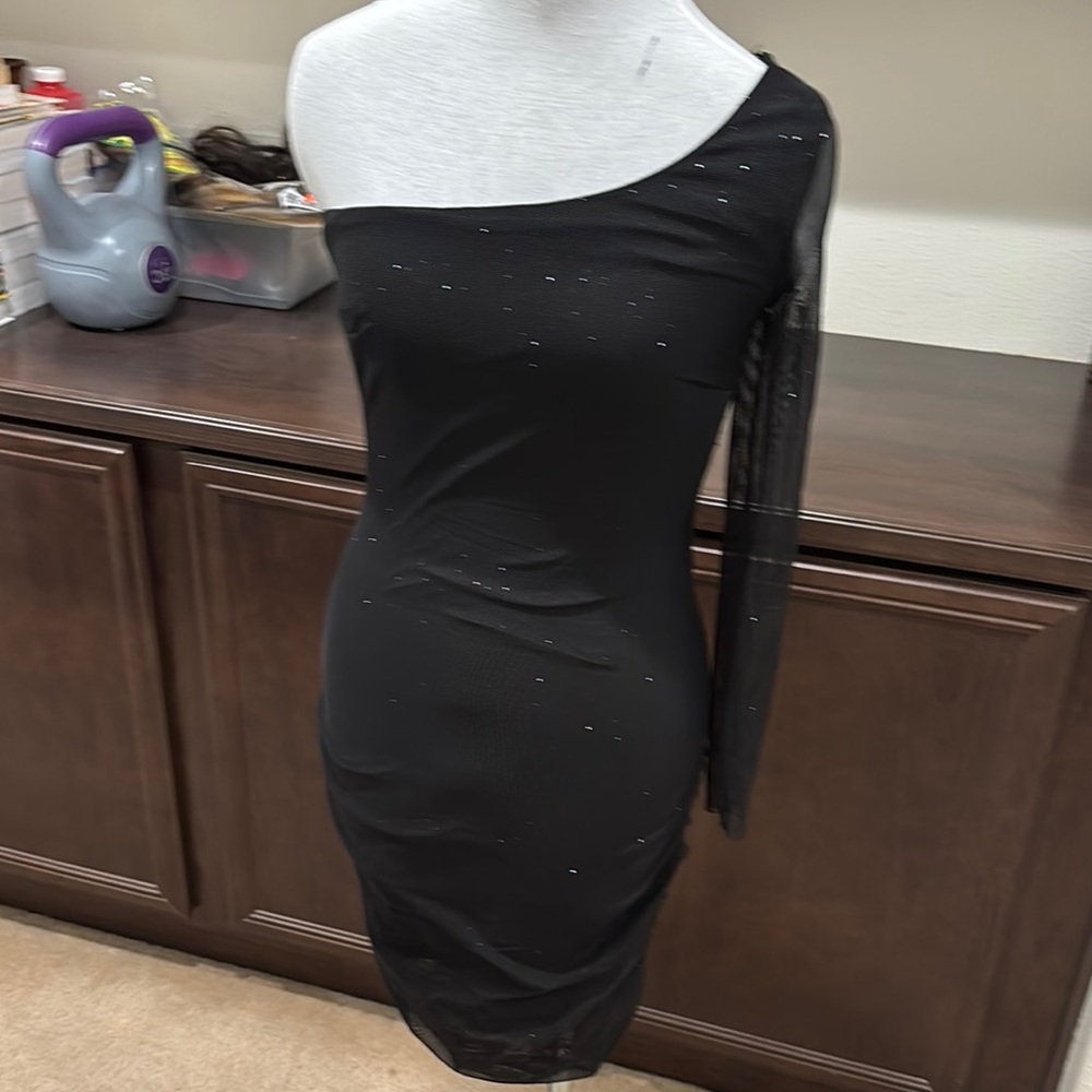 Elegant Black One-Shoulder Dress